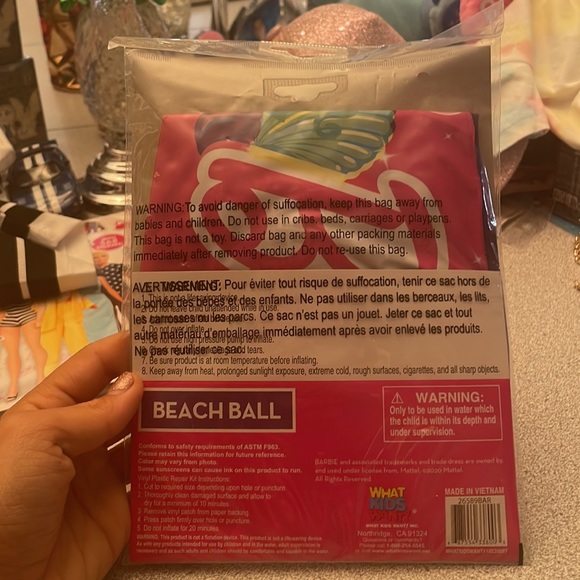 Barbie Beach Ball - Picture 3 of 3